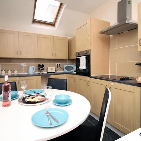 K Suites - Church Road I Daire *