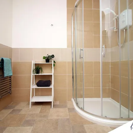 Daire K Suites - Church Road I *